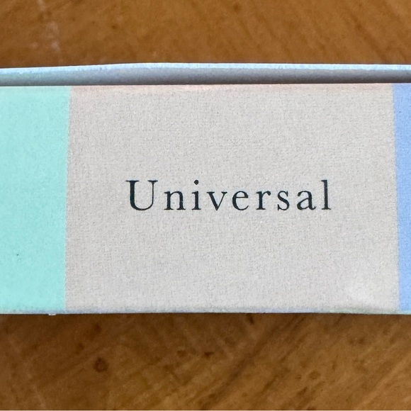 Laura Geller Filter Finish Setting Powder - Picture 3 of 3